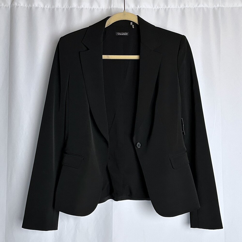 Tahari Womens Black Blazer – NWT